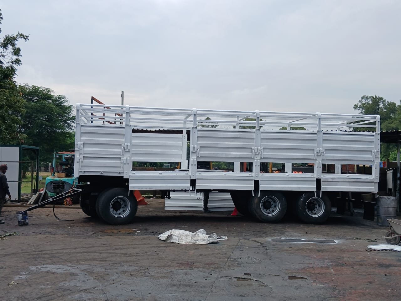 Livestock trailer