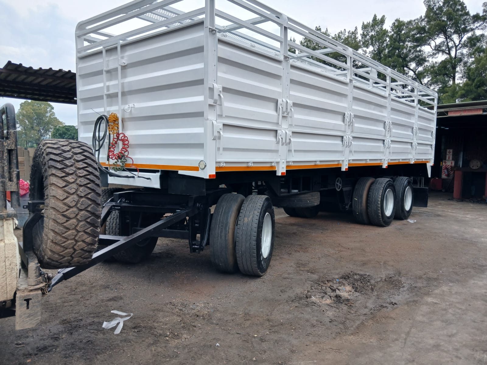 Livestock trailer