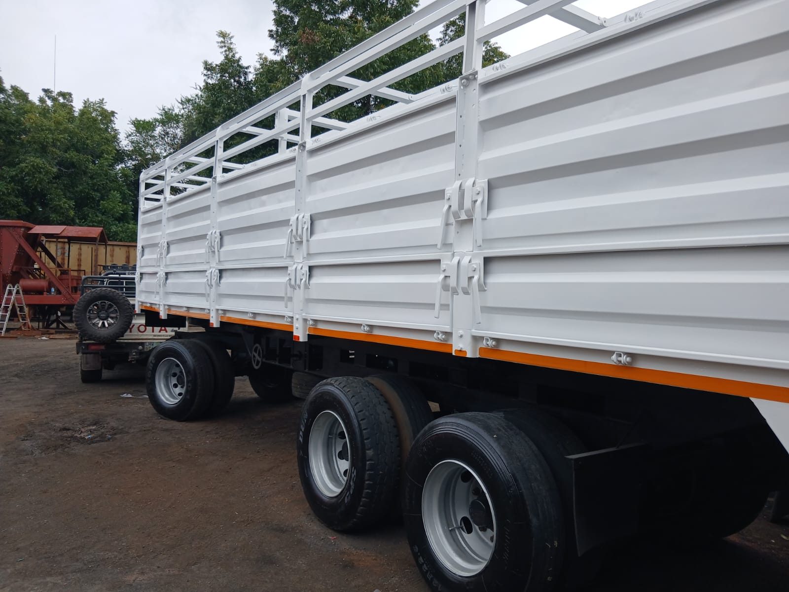 Livestock trailer