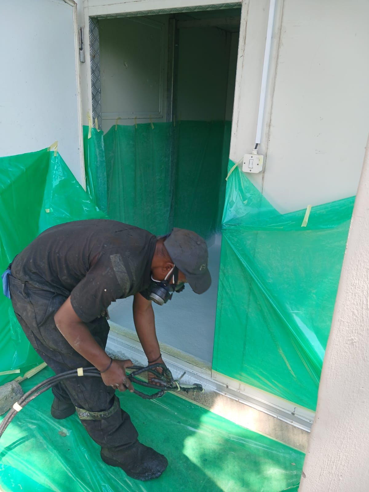 Refrigerated cold room unit