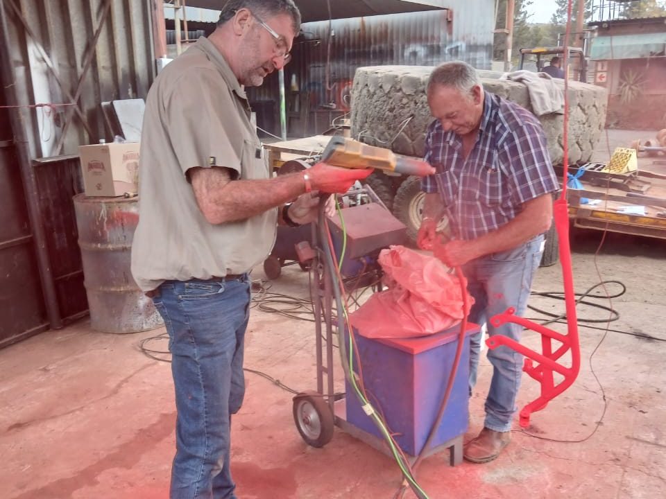 Powder coating in the workshop